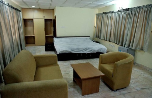 Yaba House | Nspri Guest House