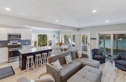 Onset House | nStonebridge House, Onset Waterfront- Unit A