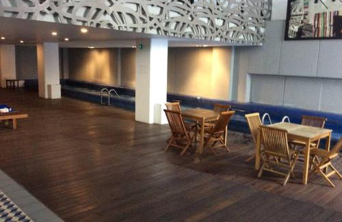 Roma Norte Apartment | Nuevo! Loft hermoso con alberca. Wi-Fi Rapido.