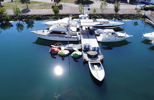 Serrieres-de-Briord Boat Rental | Nuitée Insolite sur Bateaux Tout Confort