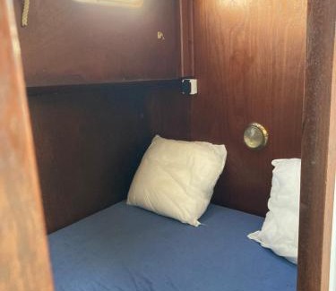 Le Barcares Boat Rental | Nuit, séjour insolite à bord du Lapso II