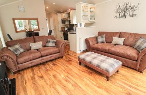 Morpeth House | Number 43 Burnside Lodge