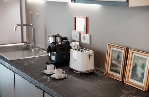 Como Apartment | Numero 11 Piazza Amendola