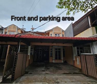 Batu Buruk House | Nurees Homestay