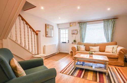 Charmouth House | Nutwood