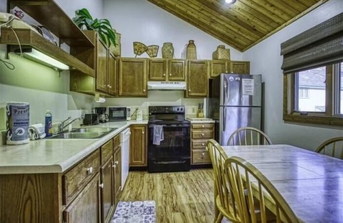 Timberline Condo | NWF8-Budget Friendly Timberline Condo! sleeps 8
