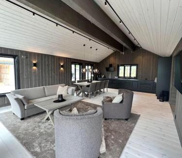 Kviteseid House | Ny eksklusiv hytte i Vrådal med perfekt beliggenhet- Alpin og ski