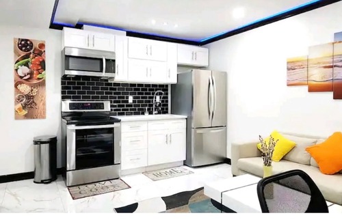 East New York Apartment | 🗽NYC-BROOKLYN | LUXURIOUS APT | 🌴 BACKYARD |