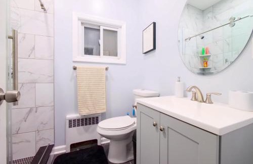 The Heights Apartment | NYC Views & Comfort - Modern 2-Bedroom Apartment