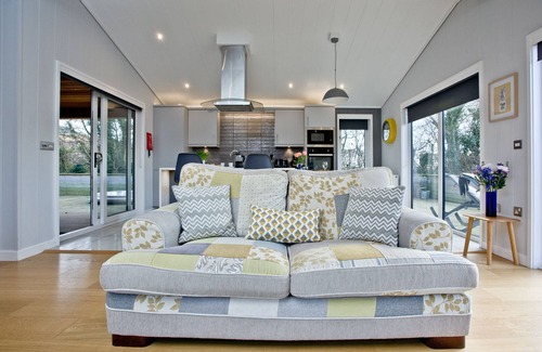 Cheddar Cabin | Nyland Lodge, Strawberryfield Park