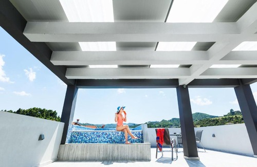 Pefkochori Hotel | Nymphes Deluxe Accommodation Pefkochori