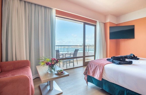 Sant Antoni de Portmany Hotel | NYX Hotel Ibiza - Adults Only