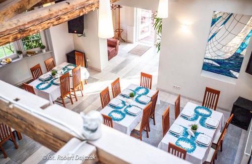 Niechorze Resort | OŚRODEK KOLONIJNO WCZASOWY MEWA - przy plaży z basenem z podgrzewaną wodą i mini SPA