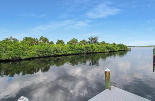 Gulf Cove House | O6ERS Serene Private Pool Home