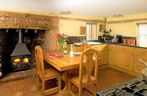 Stoke Ash House | Oak Cottage