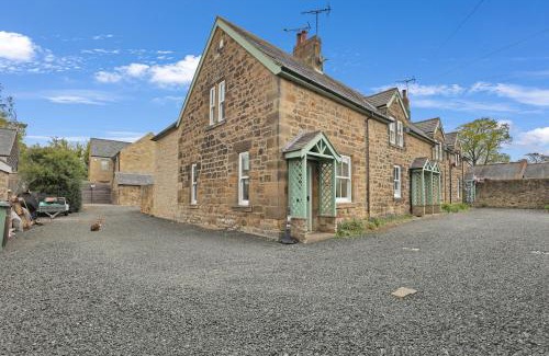 Lesbury House | Oak Cottage - North East Escapes