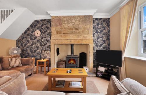 Lesbury House | Oak Cottage - North East Escapes