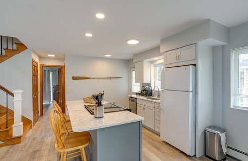 Oak Harbor House | Oak Harbor Lake Home w/ 4 Decks + Seating!