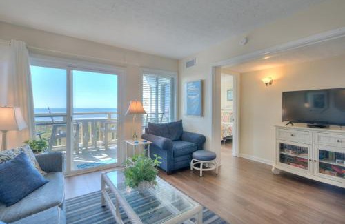 Caswell Beach House | Oak Island Beach Villa 207