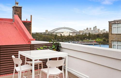Potts Point Apartment | Oak Lane Embrace - Spectacular Sydney Harbour Views