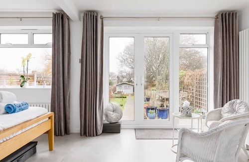 Poole Cottage | Oak Lodge