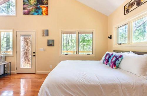 Marshall Other | Oak Treehouse Cabin Rustic Luxury Near Asheville
