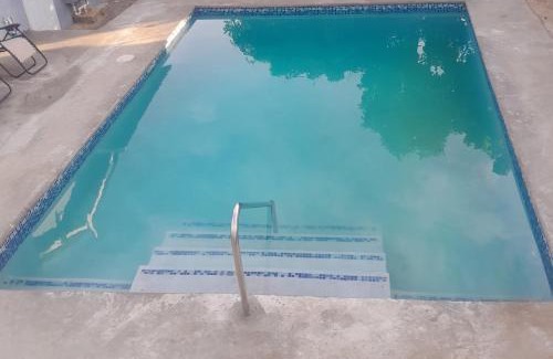 Rhyne Park Village Apartment | Oak Villa MontegoBay2 Queen Room