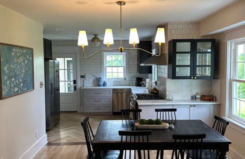 Southville House | Oakdale Farms! Fun game room! Hillside views