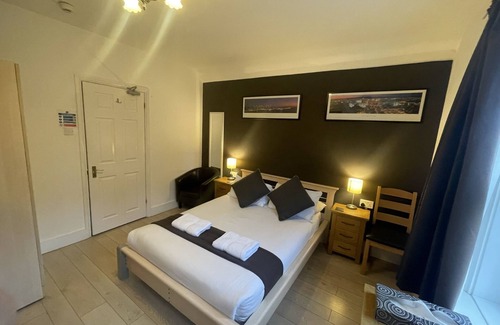 Gatwick House | Oakhurst Gatwick