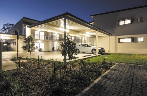 Middlemount Apartment | Oaks Middlemount Suites