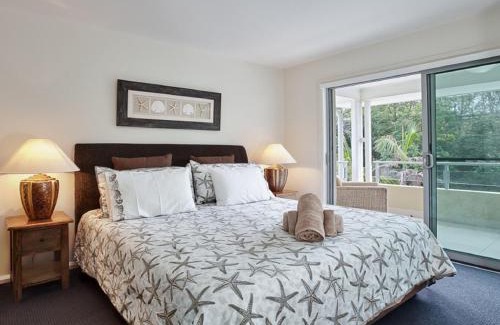 Salamander Bay Apartment | Oaks Pacific Blue 516 private pool aircon WI-FI