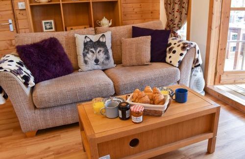 Gillingham House | Oakwell Lodge