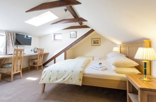 Hillingdon Bed & Breakfast | Oakwood B&B Heathrow