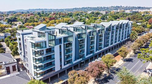 Houghton Estate Apartment | OAM The Paramount Rosebank Luxury One-Bedroom