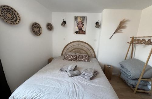 Lens Apartment | Oasis Africaine