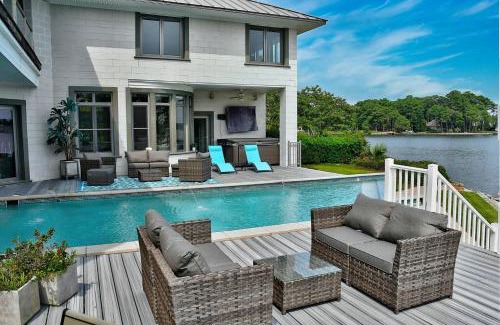 Northeast Virginia Beach Villa | Oasis at Eden Way