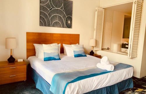 Cairns Central Business District Apartment | Oasis at Harbour lights Cairns