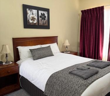 Broken Hill Hotel | Oasis Motor Inn