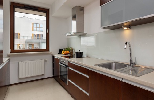 Mokotow Apartment | Obrzeżna Apartment by Renters