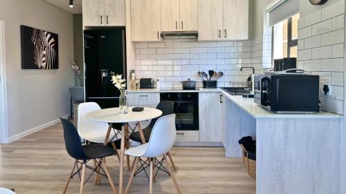 Cape Town Apartment | Obs Centre Twin Peaks