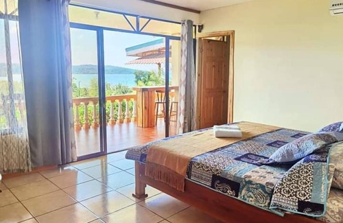 Drake Bay Bed & Breakfast | Ocean and forest view Manolo Cabins