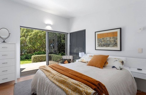 Waiotahi House | Ocean, Art and the Garden