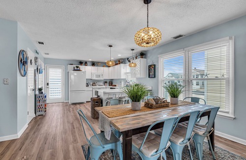 Bradley Beach House | Ocean Ave! Watch Sunrise with Outdoor Shower and Linens