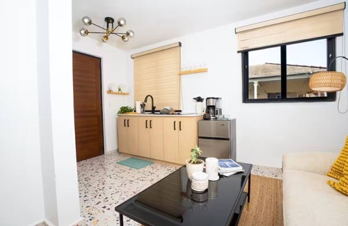 Cerro Gordo Hotel | Ocean Breeze Oasis: 1BR Getaway Near the Shore