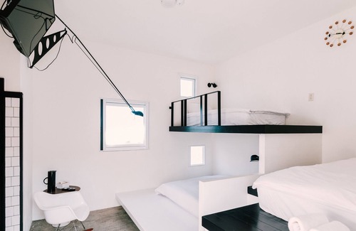 Eluan Bed & Breakfast | Ocean Day by Day