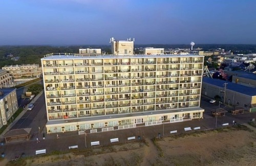 South Rehoboth Condo | OCEAN FRONT CONDO. ENJOY YOUR MORNING COFFEE SITTING ON YOUR PRIVATE BALCONY WATCHING THE SUNRISE.