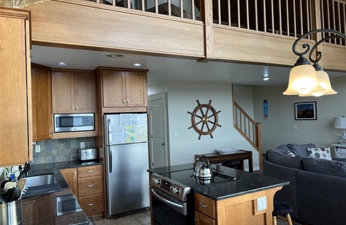 Pacific City House | OCEAN FRONT - SPECTACULAR VIEW . ANCHOR DOWN