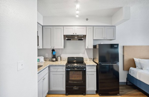 Fort Bay House | Ocean/Gulf View Suite at Sugar Sands Beachfront Hotel, 3 Units