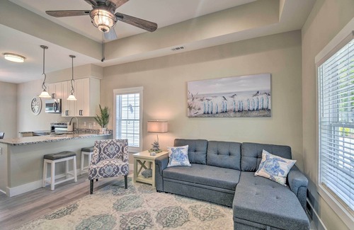 Ocean Isle Beach House | Ocean Isle Beach Home w/Shared Lanai & Grill