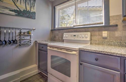 Ocean Isle Beach Apartment | Ocean Isle Beach Studio 1 Mi to Downtown and Pier